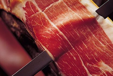 Cataluña crea una marca propia para distinguir su jamón del producido el resto de España