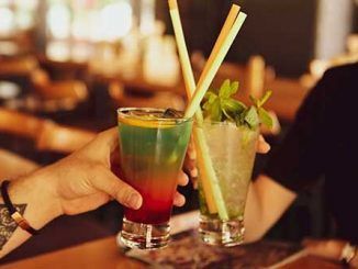 Siete de cada diez turistas que vienen a España lo hacen para salir de fiesta