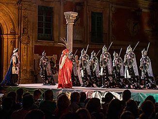 Moros y cristianos nunca se entendieron mejor que en su fiesta en Murcia