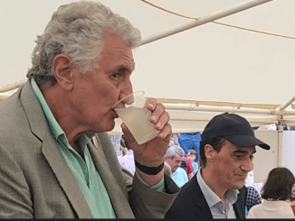 Fernando Romay aclamado como embajador de Limones Solidarios de Novales (+video) @LimonSolidarios @enriquebretones